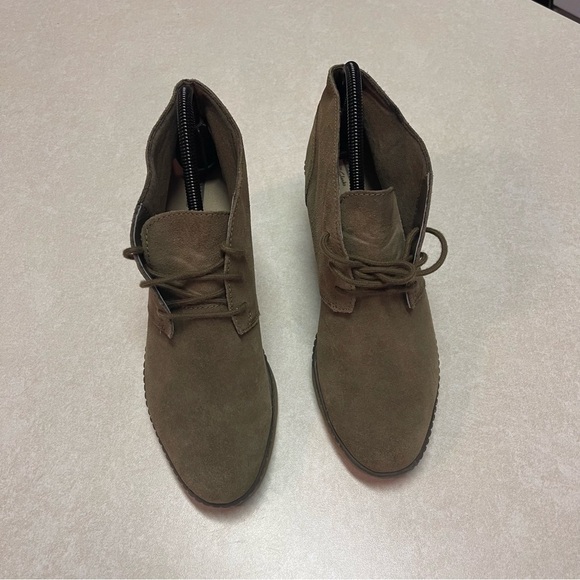 Clarks Hazen Charm Wedge Dessert Booties | Color: Brown/Red/Tan | Size: 8.5M - Picture 10 of 10